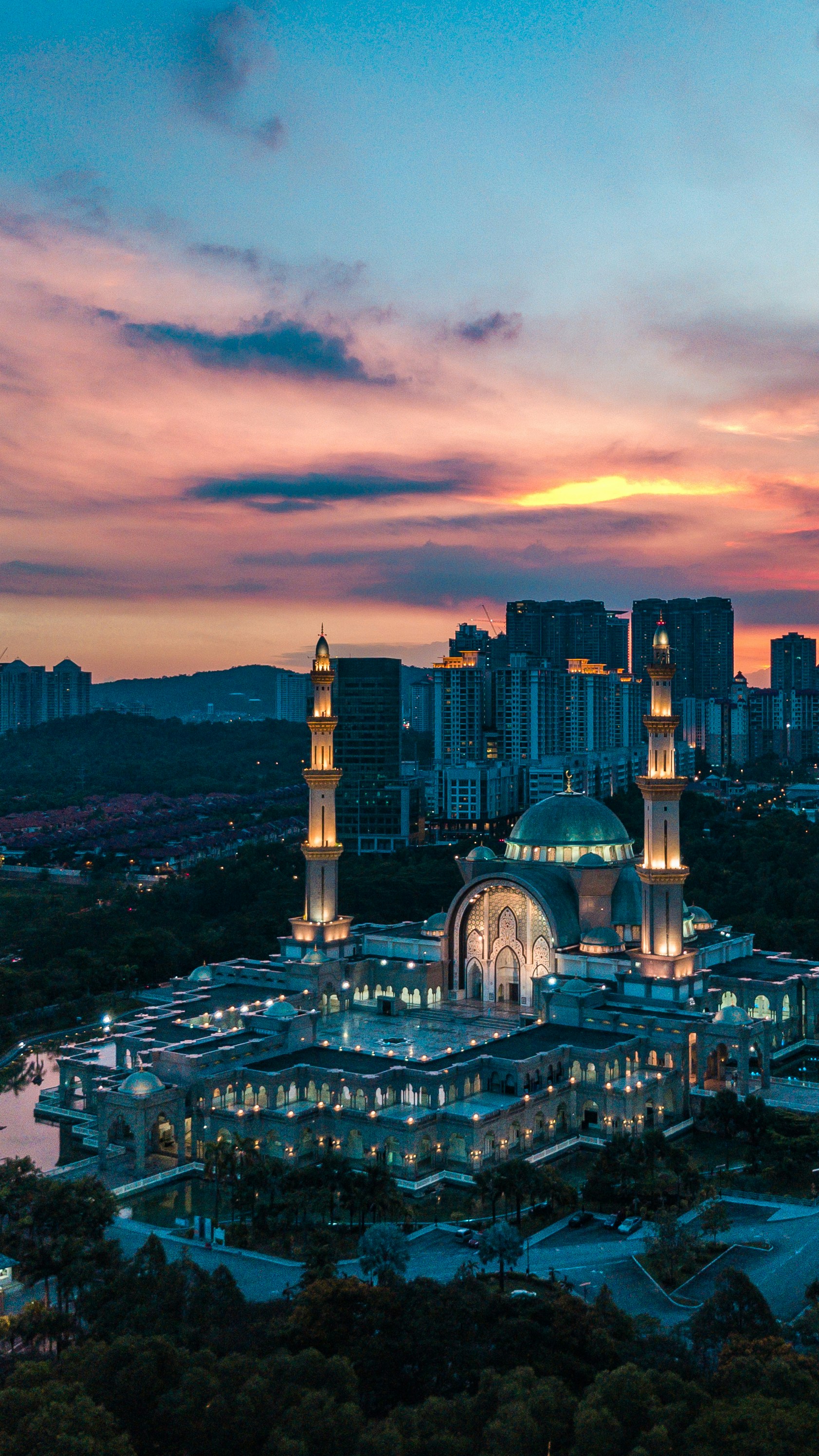 Malaysia - WEB TOURS - PRIVATE TOURS IN BULGARIA, HOLIDAYS AND EVENTS